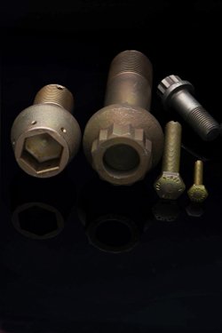 NAS bolts